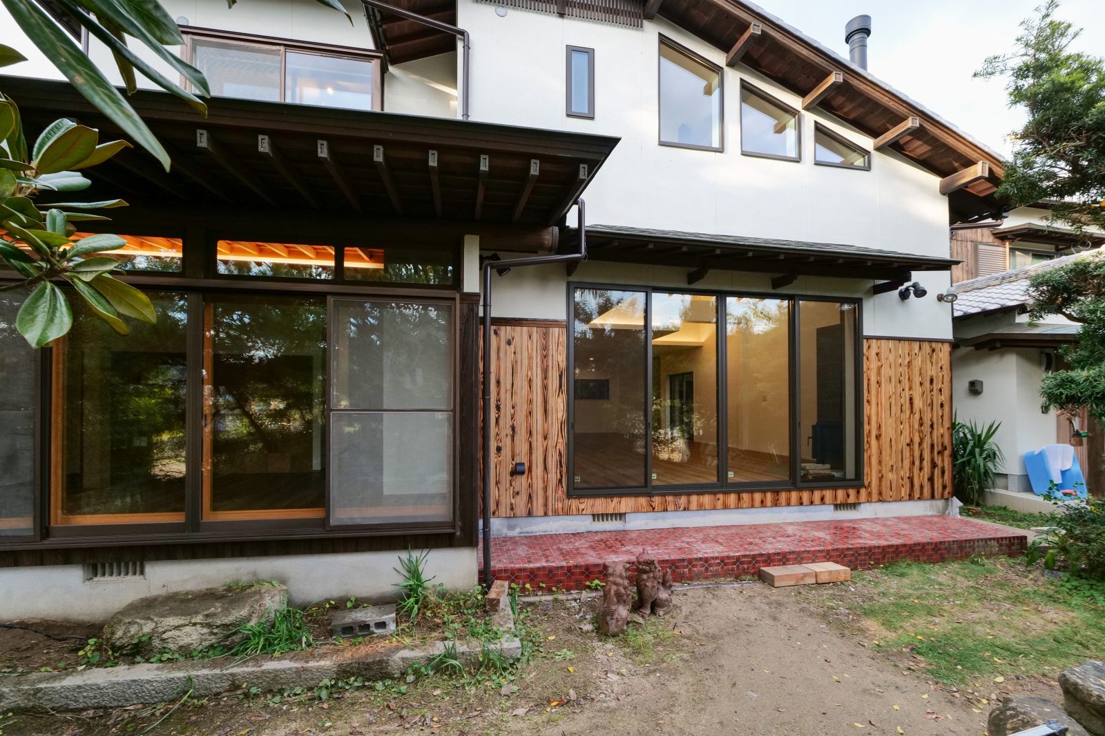 築55年・築45年 100坪2棟の家　三世帯住宅の大規模リノベーション